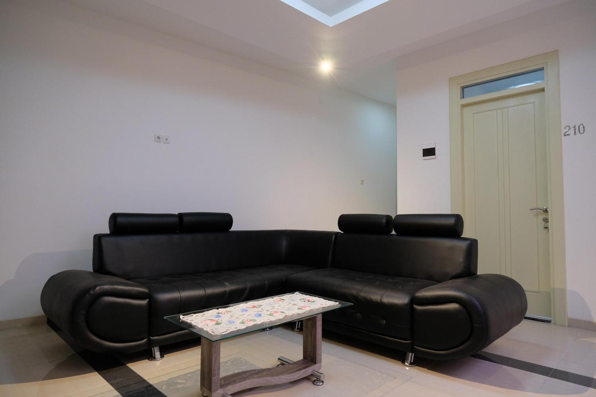 Hotel O Universitas Brawijaya Near Mall Dinoyo مالانغ المظهر الخارجي الصورة